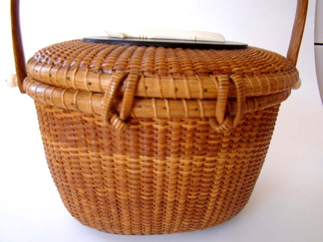 A fabulous Jose Reyes Nantucket 'Friendship' basket dated 1969 — image 5
